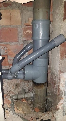 Trabajos de fontanería.